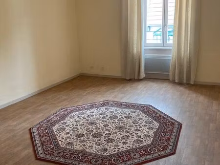 centre ville pont de roide - t2 calme et lumineux