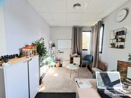 location cabinet paramédical