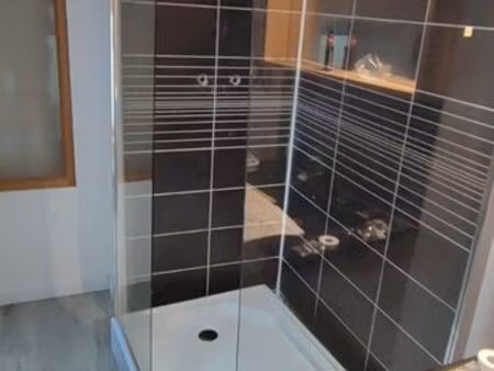 loue maison de ville avec terrasse