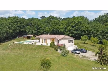 villa 5 pièces 123 m²