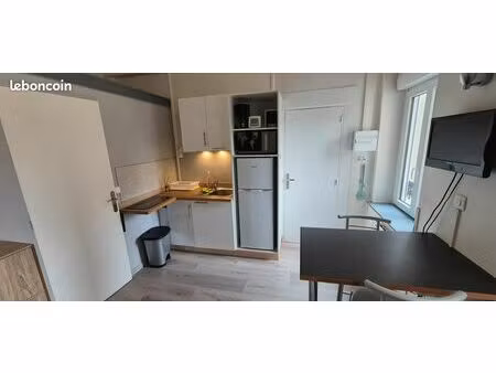 jolie studio meublé dispo de suite