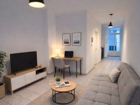 studio 25 m² rénové avec une cour extérieure – douai