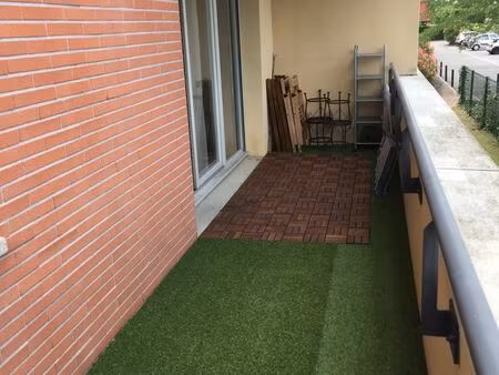 t2 lardenne 35m2 avec piscine