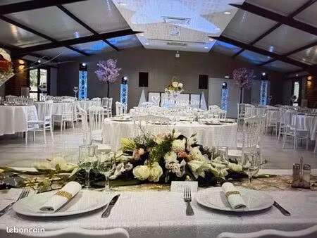 salle de réception avec les murs