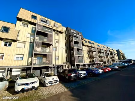 local professionnel - 2 bureaux avec possibilité sous-location