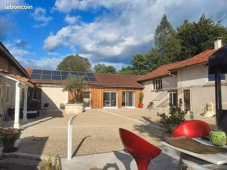 maison avec gîtes – ancienne ferme rénovée – 3 habitations – cadre nature