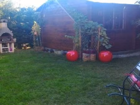 terrain de loisirs avec eau et électricité