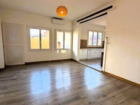 agde ville - beau 3 p terrasse au dernier étage