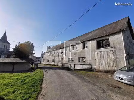 immeuble 595 m² luze