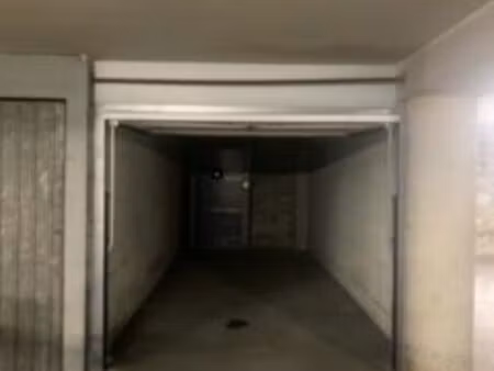 parking box voiture paris 17