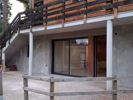 local professionnel 65m2