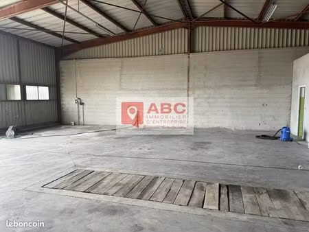 local d'activite 320 m² prades