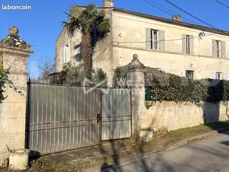maison 6 pièces 220 m²