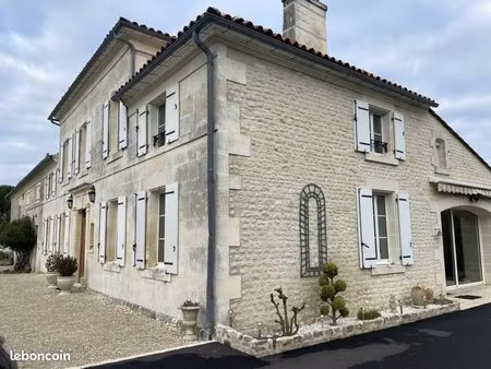 propriété 11 pièces 205 m²