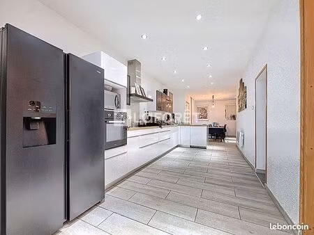 maison de ville 5 pièces 168 m²