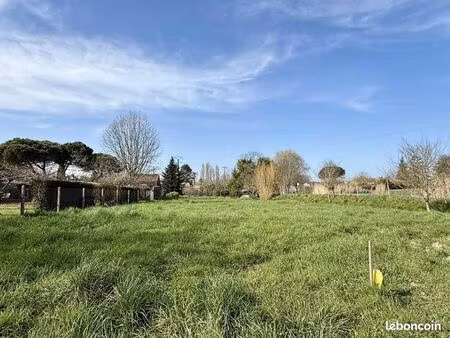 terrain 667 m² lugon et l ile du carnay