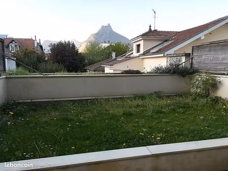 t2 avec terasse de 42m²