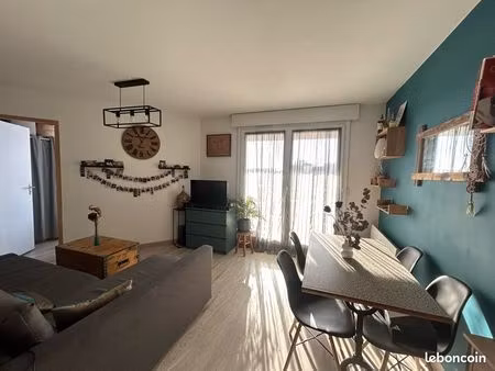 appartement 2 pièces rénové + terrasse + garage