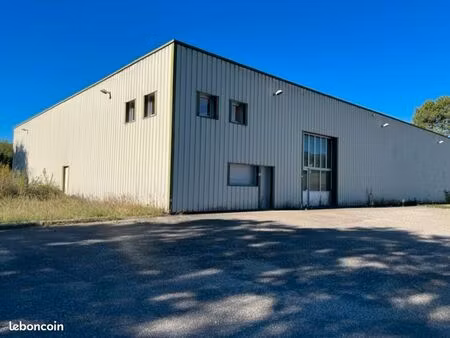 barbaste batiment industriel de 1000 m2