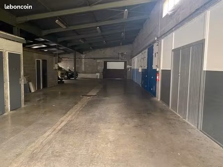 a louer local entrepot