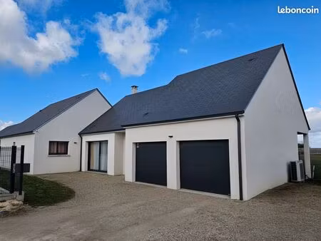 maison récente 4 chambres 130 m2 - double garage 35 m2 - grand terrain