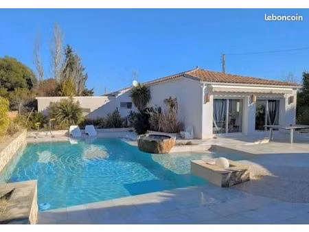 villa t4  110 m² avec piscine