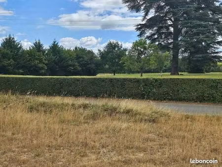 terrain 640 m² romaneche thorins