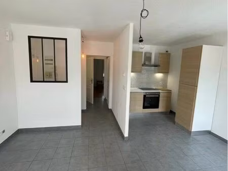 appartement 41m2 balcon  jardin  cave & parking