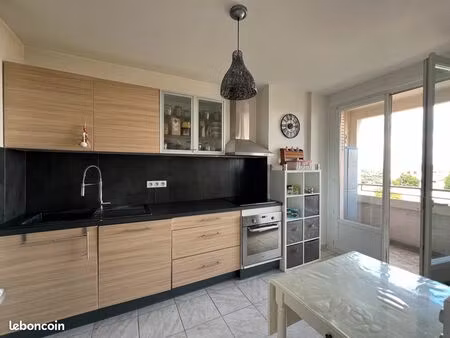 t3 très bien situé à villefranche-sur-saône