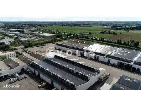 local industriel 13 792 m²