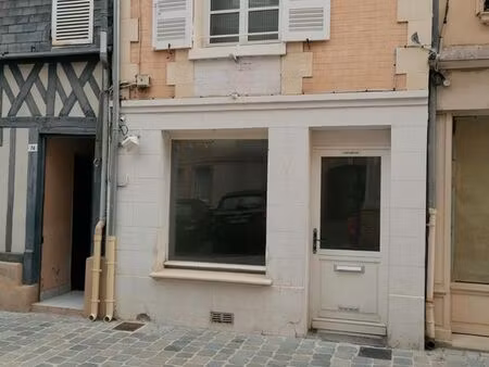 local commercial 11 m² honfleur