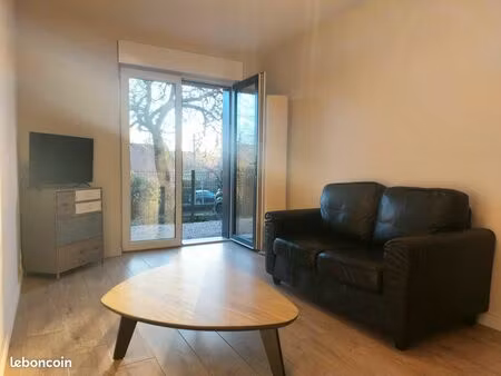 location d'une petite maison avec terrasse