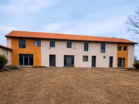 maisons en plateau avec jardin sur la commune de eyzin pinet