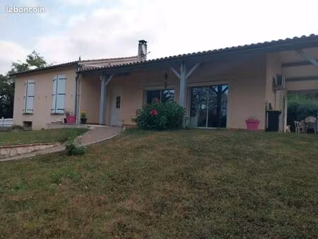 maison t4 sur entier sous sol terrain 1530m2 et piscine