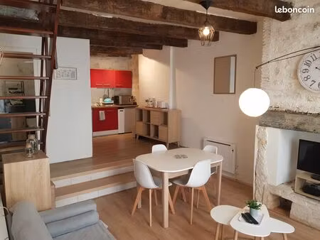 maison de village meublée et cosy  au cœur de monflanquin