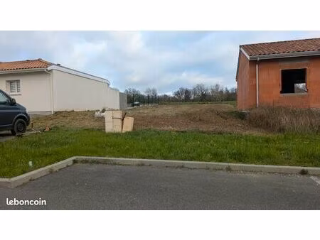 terrain constructible peyrehorade 462m2