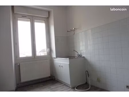 chaumont (52000) : f3 au 2ième étage d’un petit immeuble  à 2 minutes d'intermarché  (anci