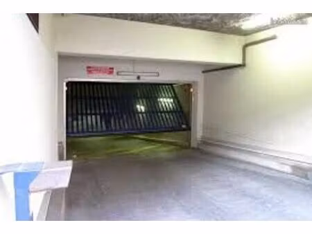 place de parking paris 20