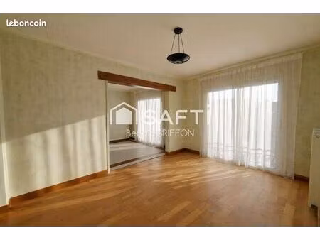 propriété 4 pièces 83 m²