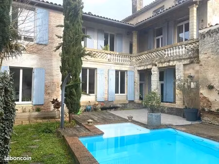 maison 10 pièces 300 m²