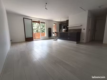 appartement 48m2 - 2 pièces - 1 chambre - etage 3/3 - le touvet 38660- 159 000