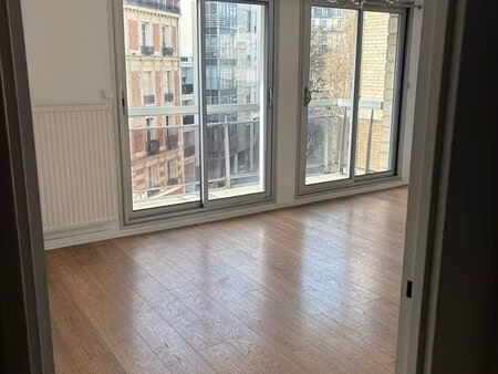 3/4 pièces avec balcon - 78m2 - étage 5/7 - 2 chambres - box - cave