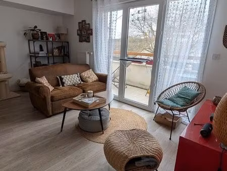 sous-location appartement meublé avec balcon - de mai à mi-novembre