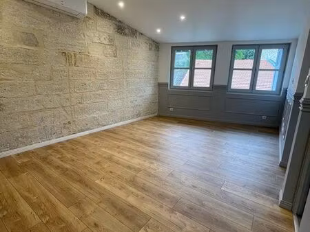 appartement t3 centre-ville de villeneuve