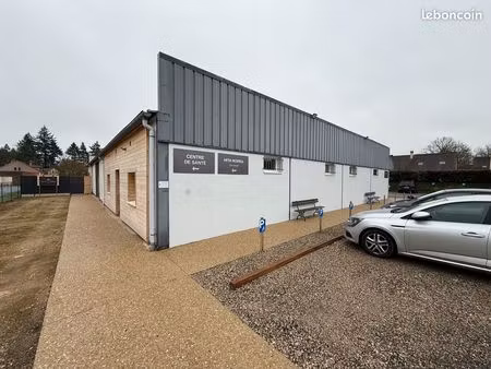 bureau local professionnel commercial