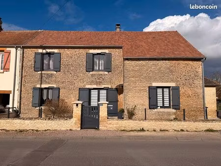 maison 5 pièces 115 m²