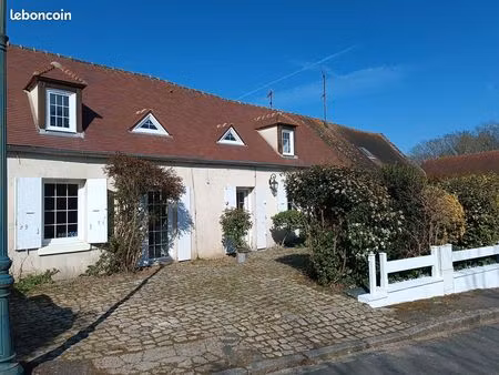 ancienne longère rénovée  secteur église
