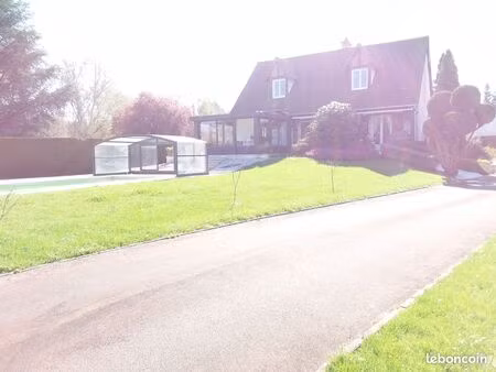 pavillon 6 pièces 205 m²