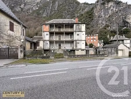 maison 13 pièces 301 m²