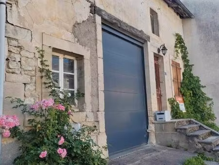 maison avec dépendances à renover